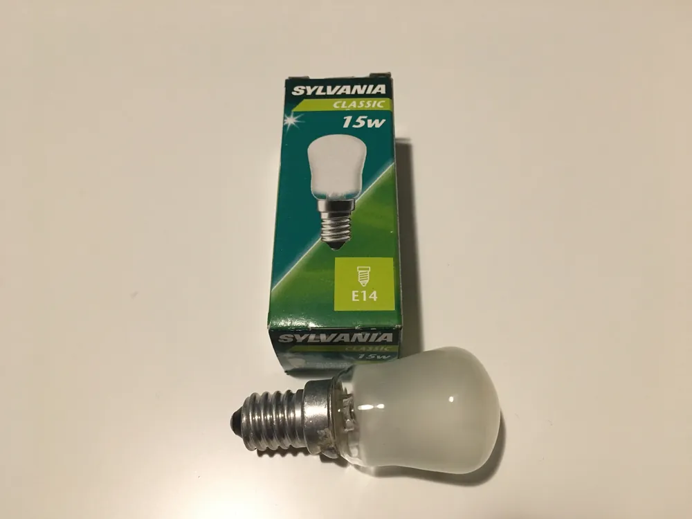 Becul Sylvania Classic 15W E14 Livrare expres