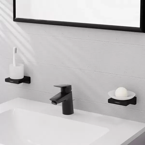 Baterie lavoar monocomanda, cu ventil pop-up, negru mat (matt black), Hansgrohe Logis 70 71070670 Ofertă limitată