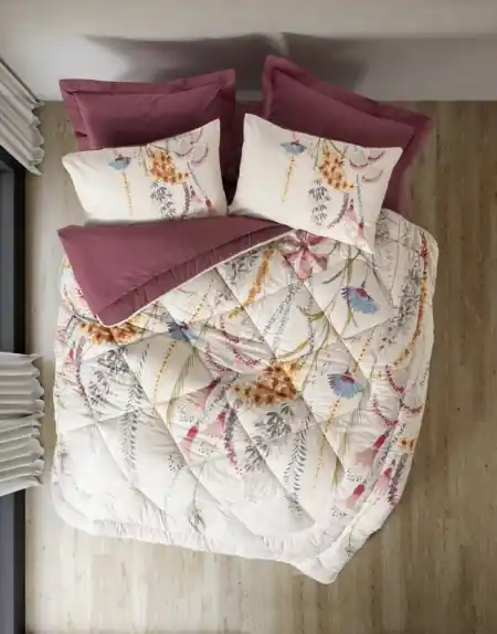 Discount Set Lenjerie si Cuvertura Matlasata Flos Bordo (Bumbac 100%)