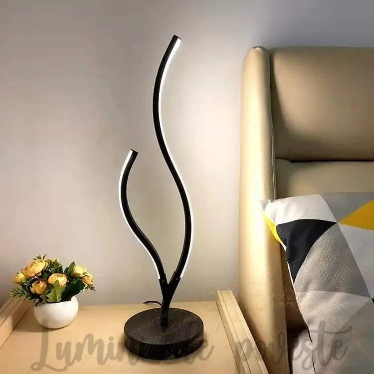 Reducere extra Veioza LED 40W Black Lines