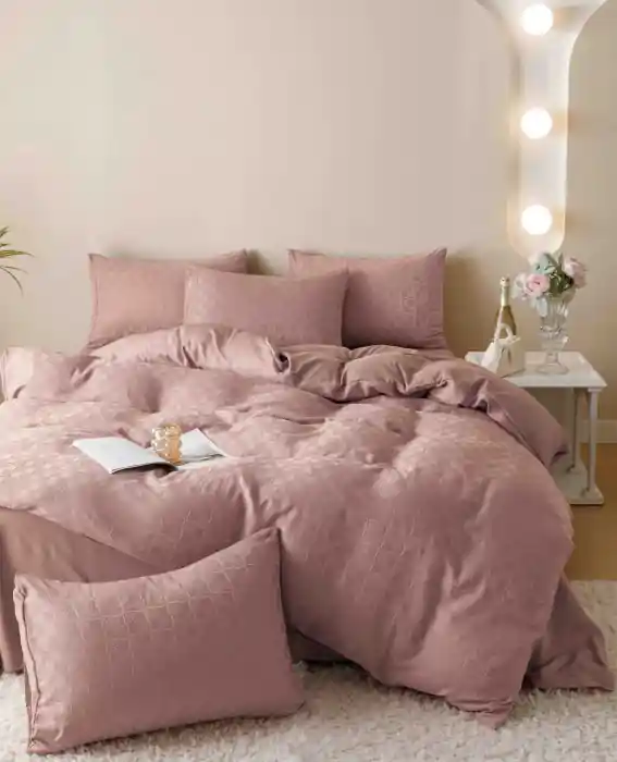 Lenjerie De Pat, 2 Persoane, 6 piese, din Jacquard Finetat, Roz Lichidare de stoc