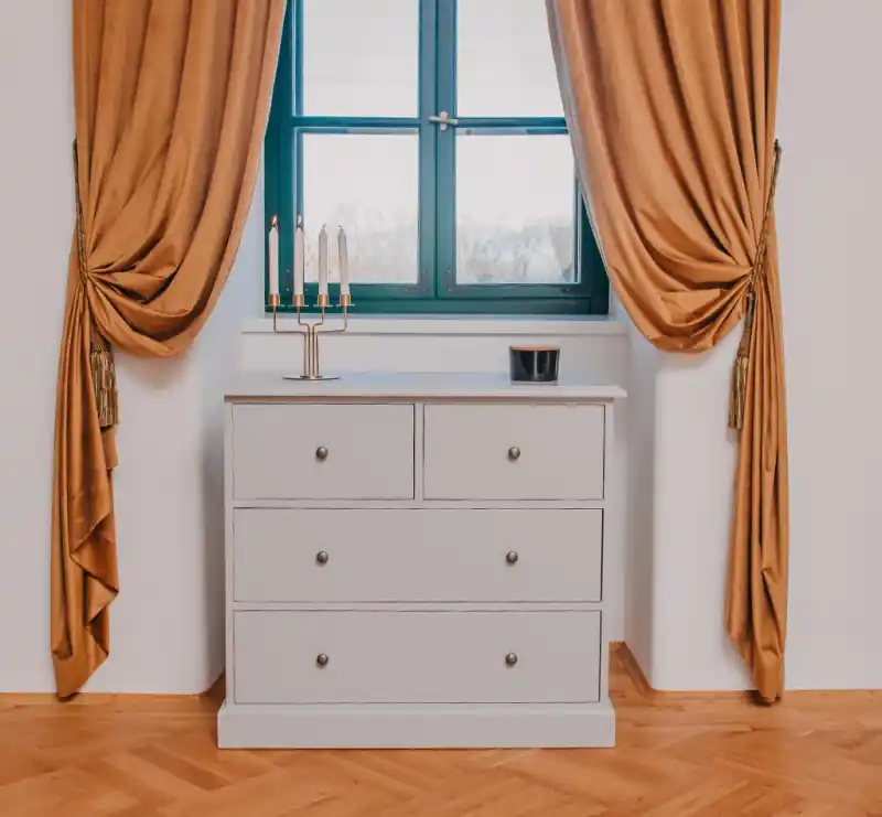 Discount Comoda cu 2 sertare inguste + 2 sertare late