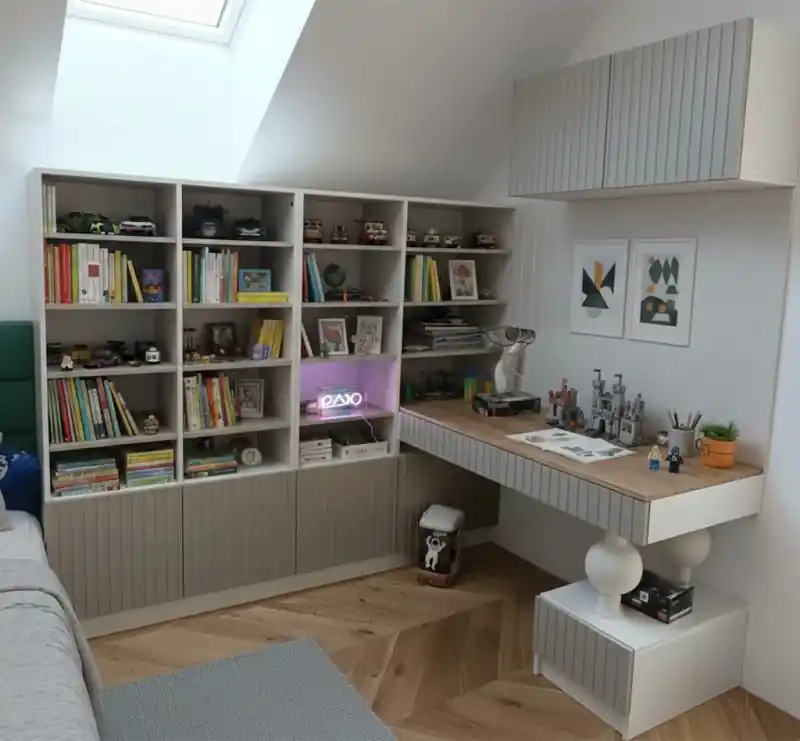 Set mobilier copii cu bibliotecă și birou Doar azi